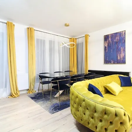 Апартаменти The Golden Paradise - Central Penthouse