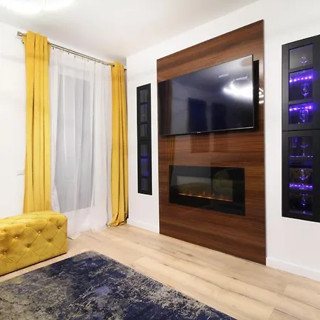 The Golden Paradise - Central Penthouse Апартаменти